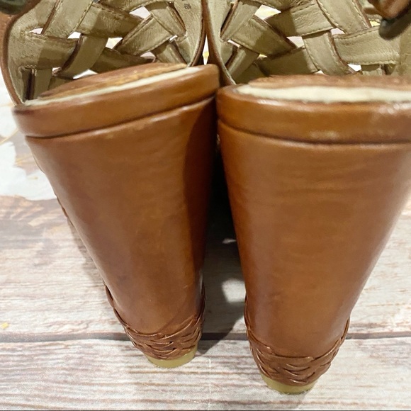 Frye 'Corrina Strappy' Wedge - Picture 4 of 6